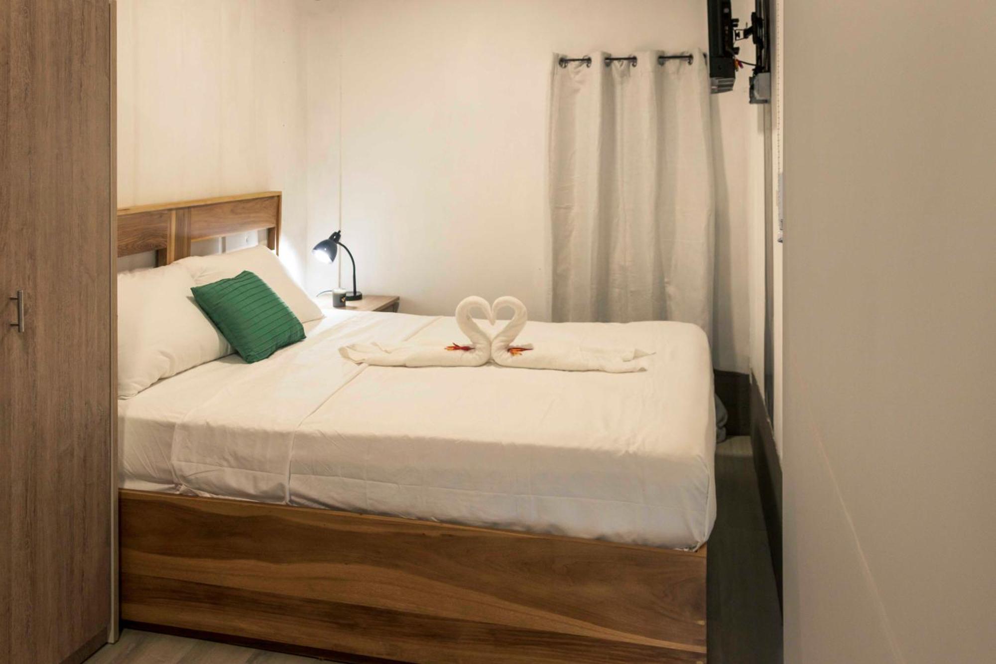 Emi'S Place Container Living Uvita Exterior foto