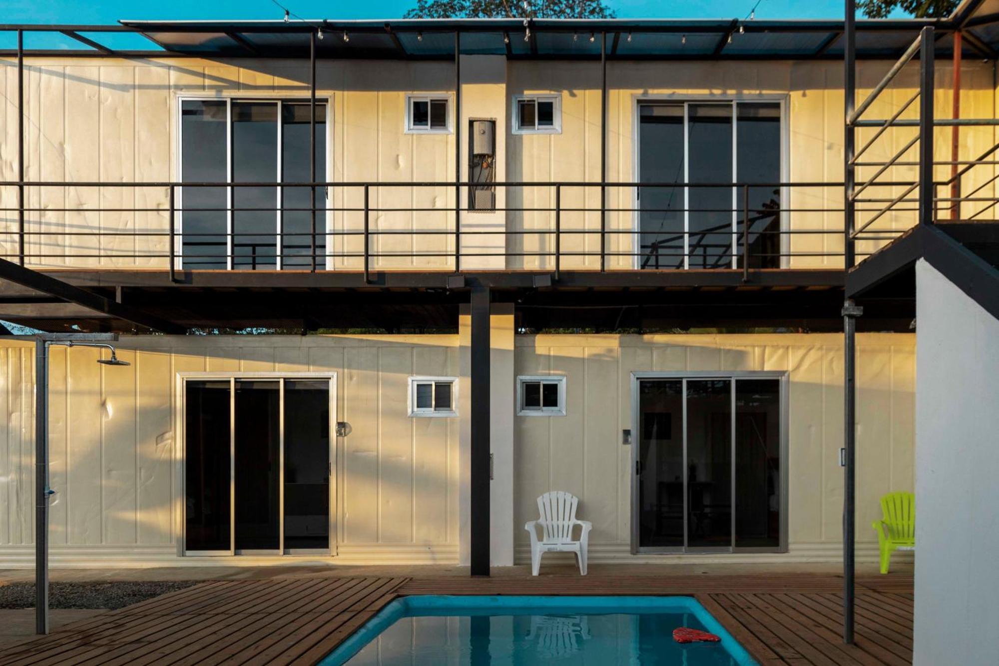 Emi'S Place Container Living Uvita Exterior foto